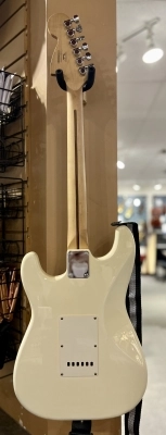 Squier - Affinity Series Stratocaster - White 2